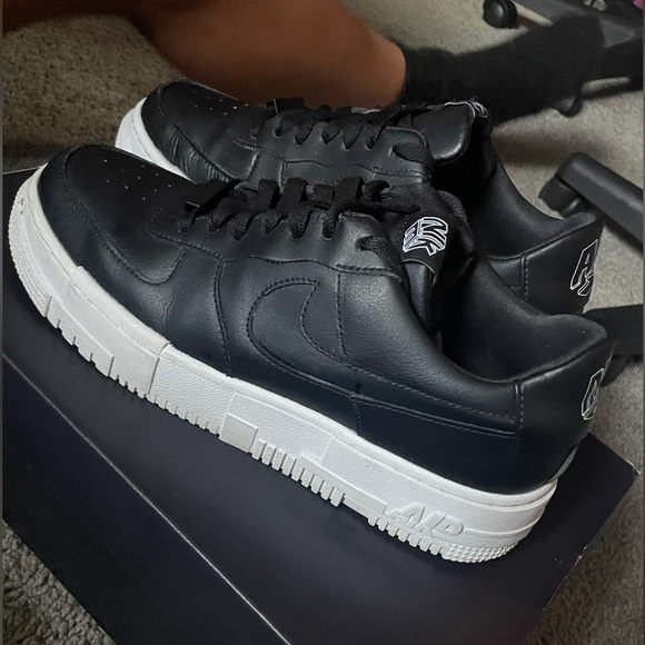 W AF1 PIXEL - Picture 4 of 5